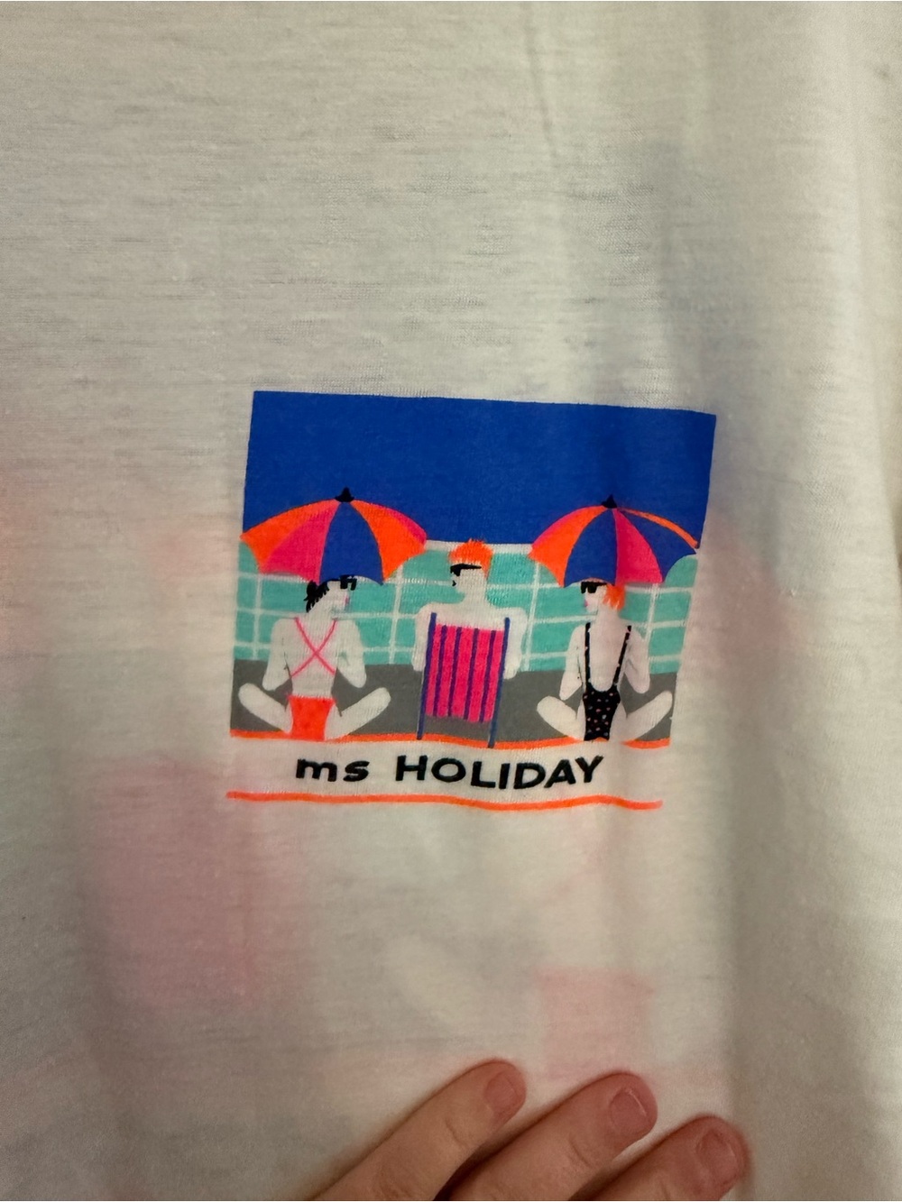 White 'ms Holiday' Beach Graphic Tee vintage size small - Picture 2 of 6